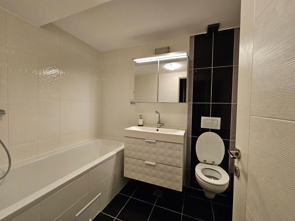 אוטופן Manolaire Airport Residence מראה חיצוני תמונה